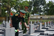 GDP’s leader pays tribute to fallen soldiers in Ba Gia commune